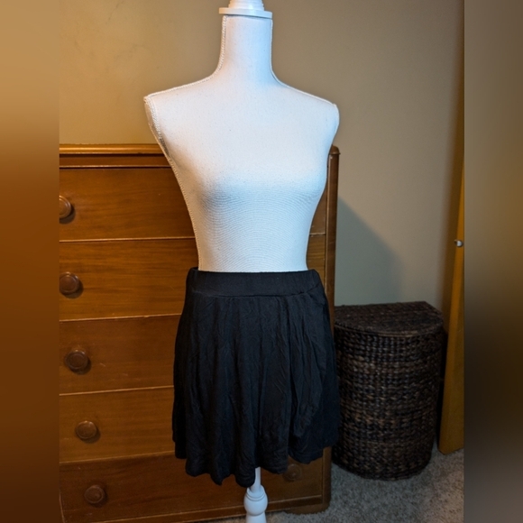 Coco + Carmen Cheeky Chic Side Kick Skirt (Black, Large/XLarge) - Picture 2 of 12